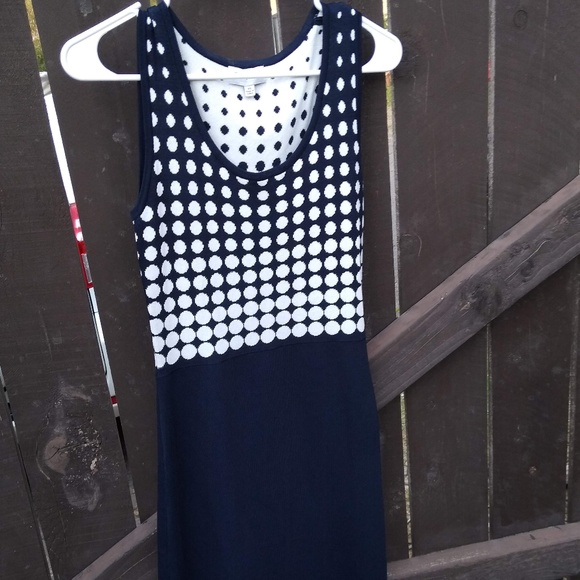 Carmen Marc Valvo Dresses & Skirts - Carmen Marc Valvo Polkadot sleeveless dress size X